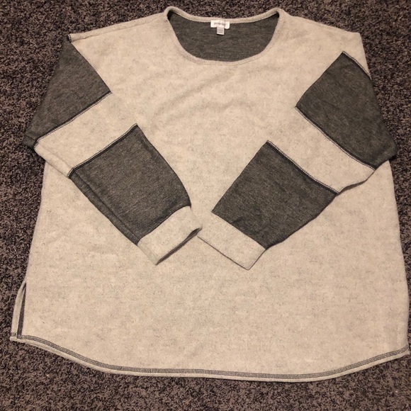 Avenue long sleeve top - Picture 2 of 2